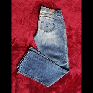 Levi's 524 Bootcut Low Rise Denim Jeans. Size 9